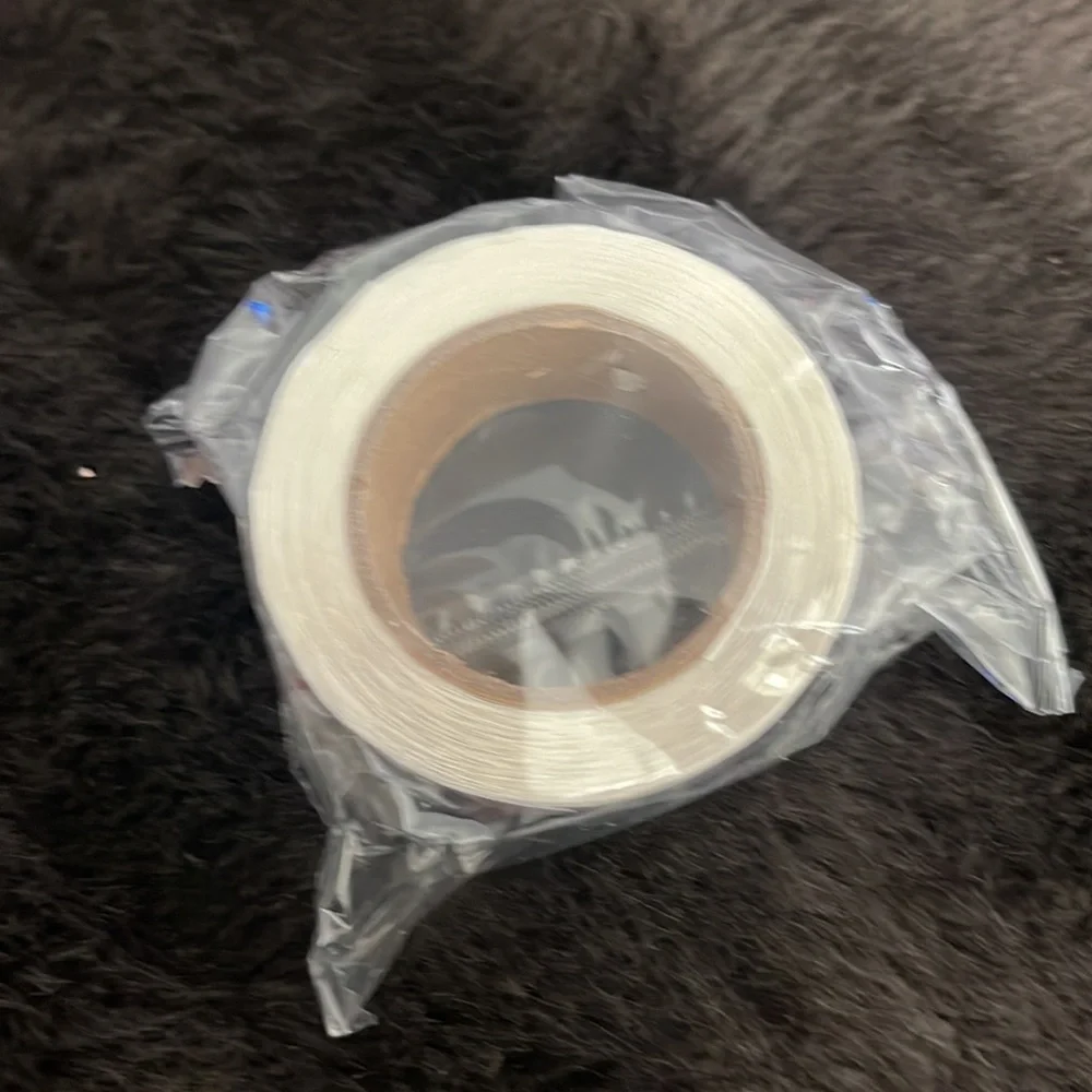 2 Sticker rolls. 1 inch circle. 500 count